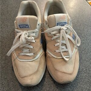 New Balance 997H Pale Pink and Blue Sneakers
